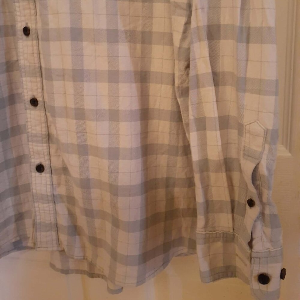 Filson Men's Lightweight Alaskan Guide Flannel Shirt - Picture 10 of 12